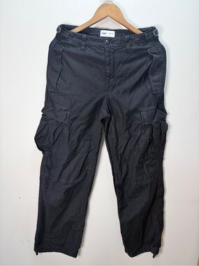 Y2K TNA Black Cargo Pants with Utility Pockets - Size 6 Hrise 39L 30i 10.5R